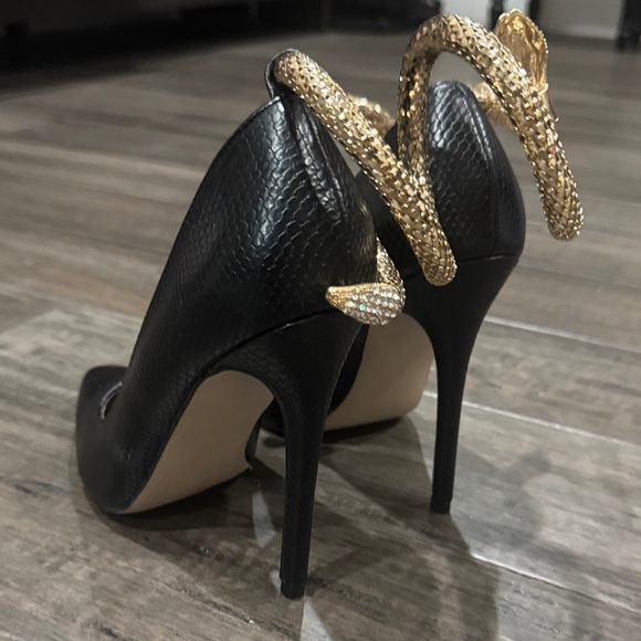 Black Snake Textured Women's stilettos - Picture 4 of 7